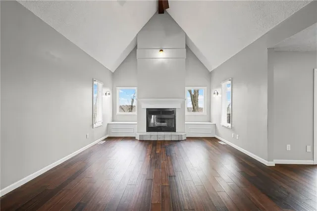 $350,000 | 300 Southwest 25th Street, Oak Grove, MO 64075