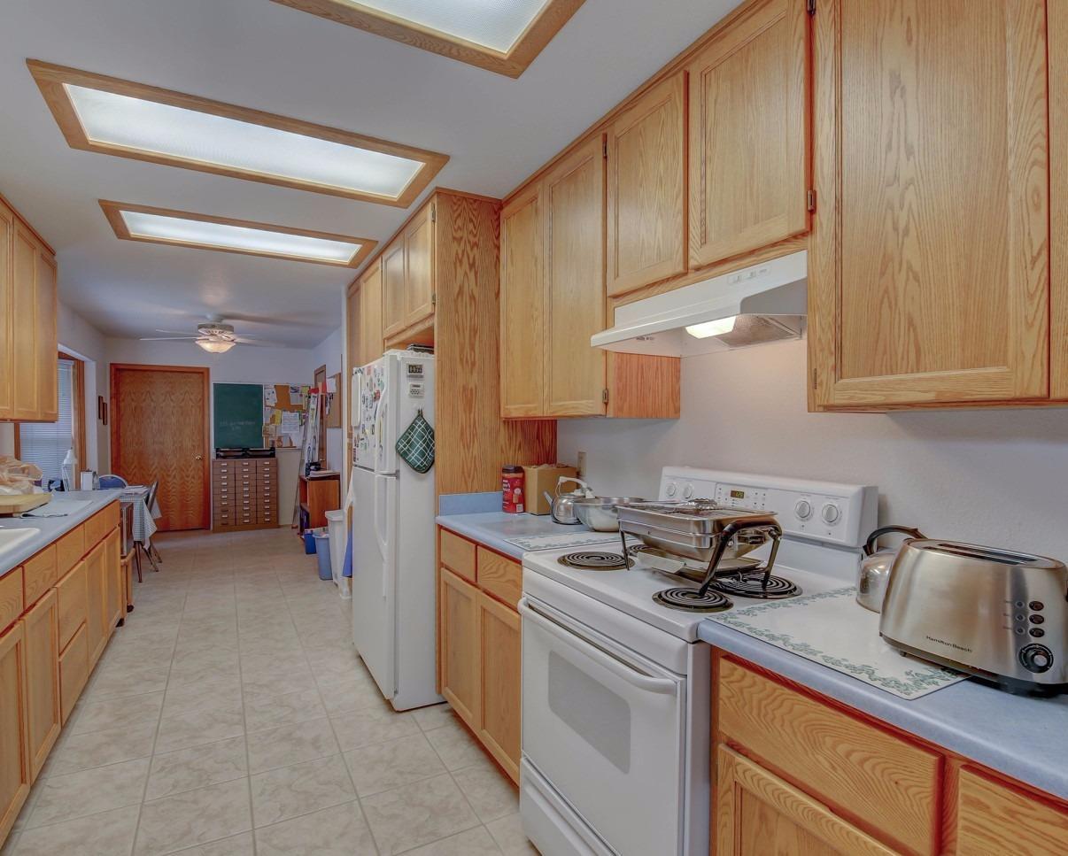 486 Felkner Road Grants Pass, OR 97527 - Photo 4 of 29 Additional Photo