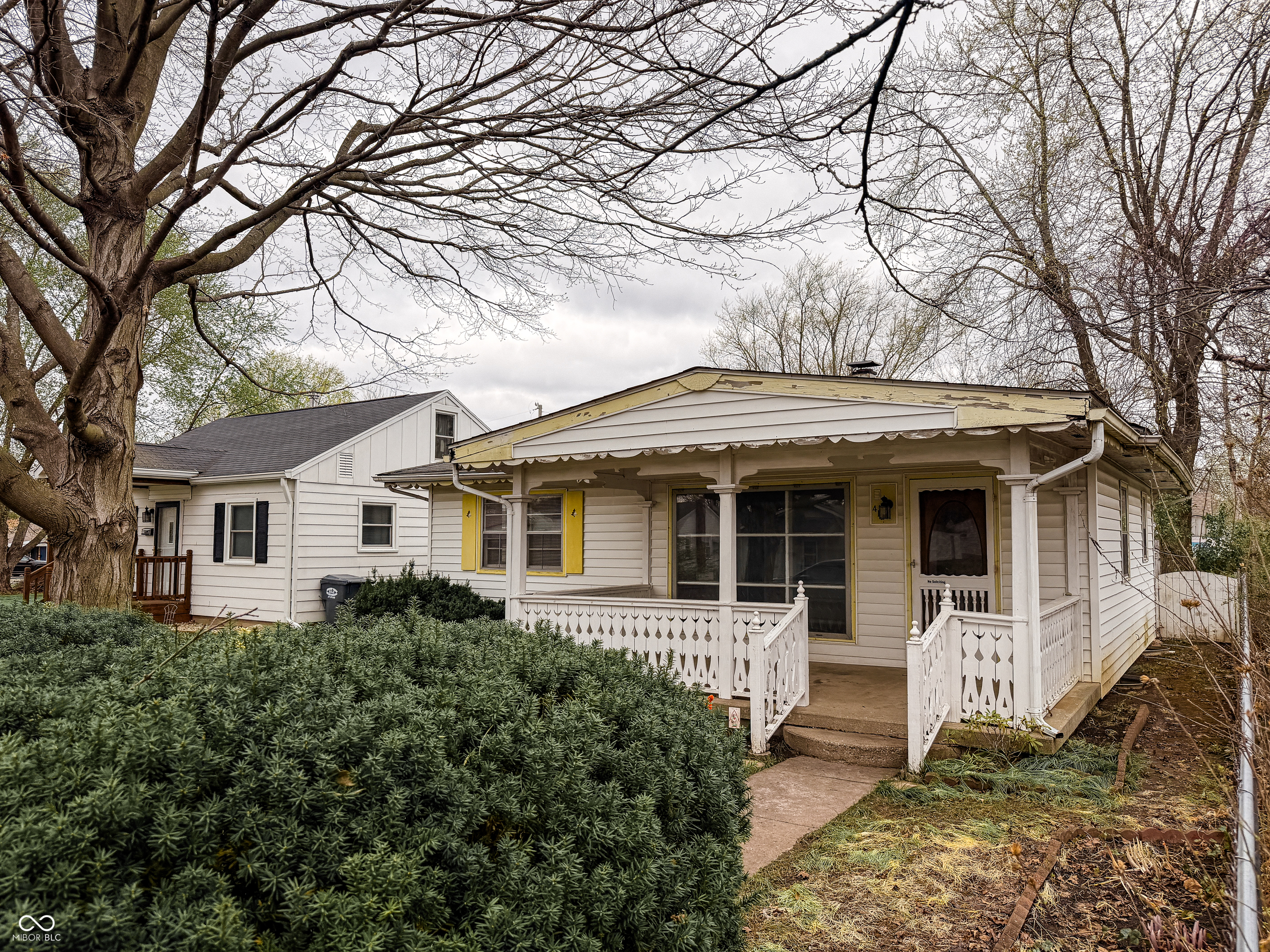 412 Elva Street Anderson, IN 46013 - Photo 3 of 40
