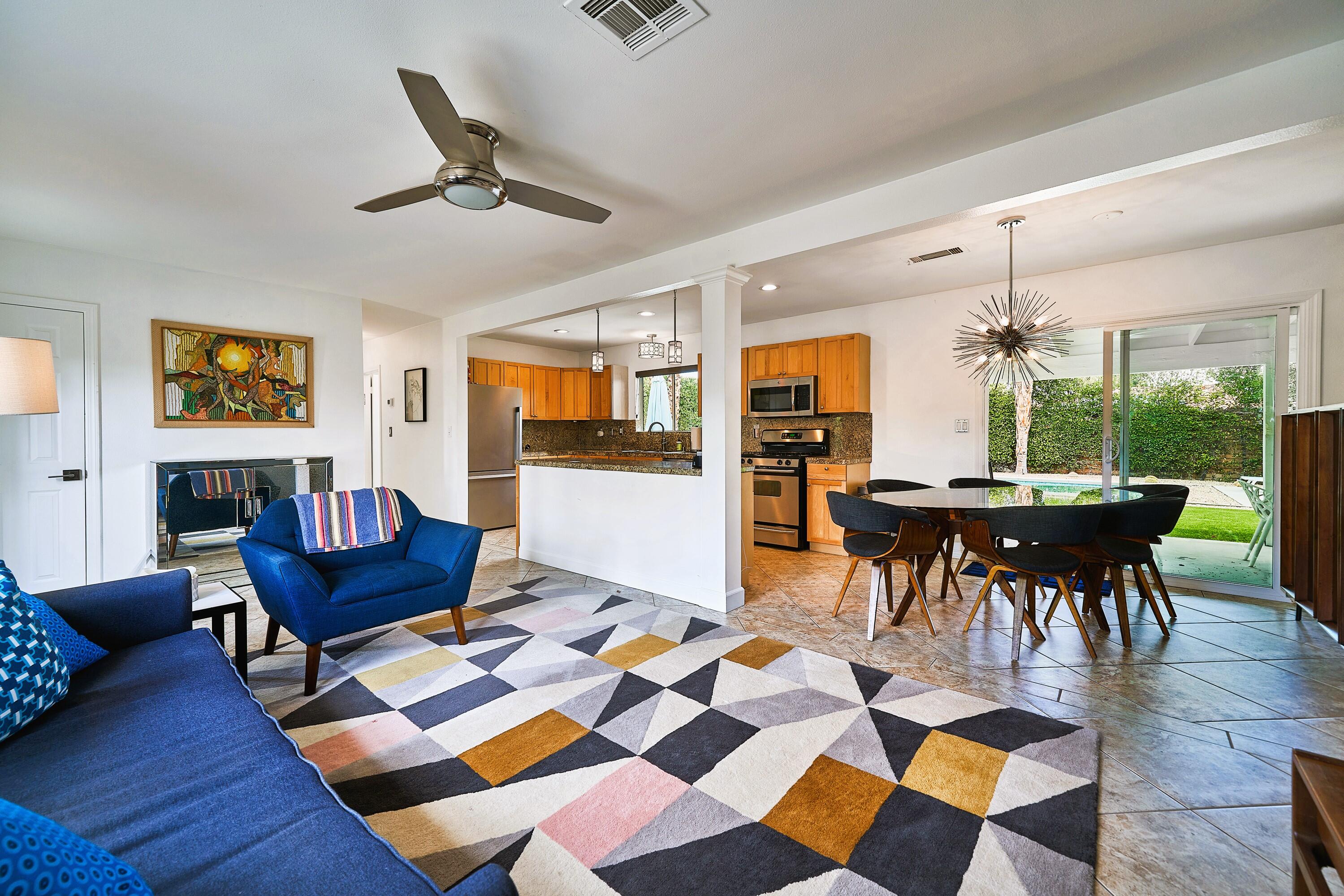 37320 Palmdale Road Rancho Mirage, CA 92270 - Photo 5 of 23 Living area