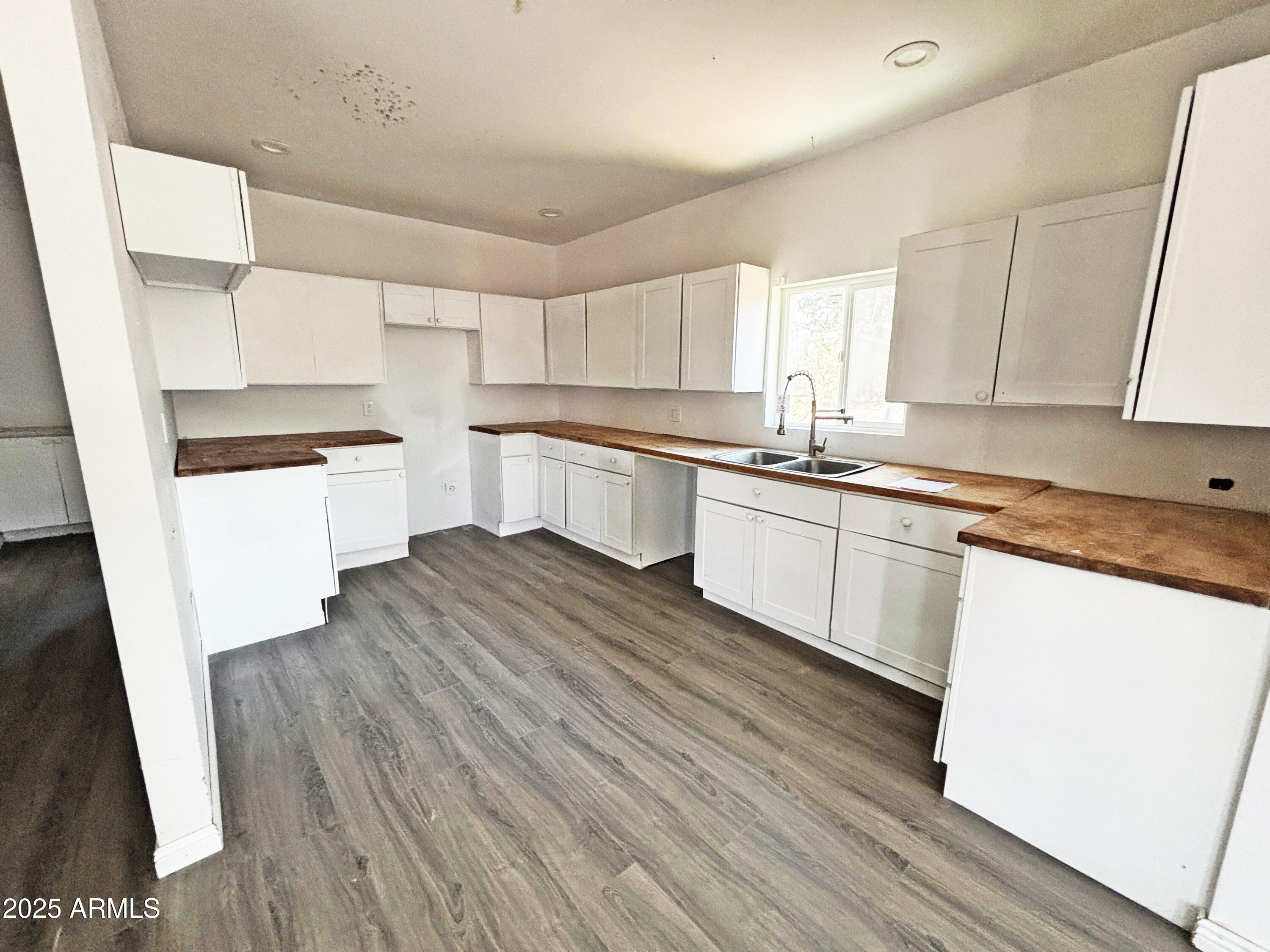 4119 Indian Bend Road Snowflake, AZ 85937 - Photo 2 of 25 4119_Int2012