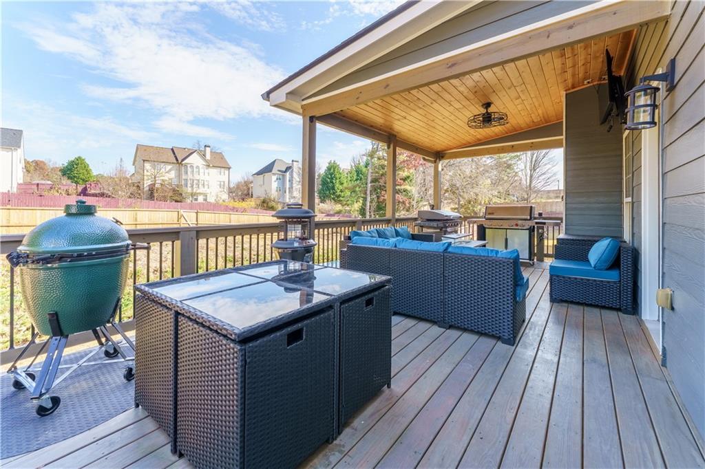 976 Redstone Road Dacula, GA 30019 - Photo 4 of 43