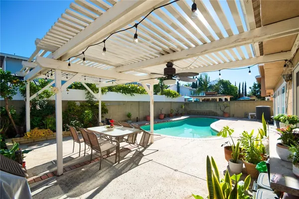 a outdoor view with a sitting space