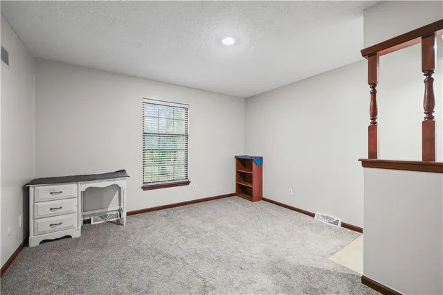 $314,500 | 18701 East 28th Terrace South, Independence, MO 64057