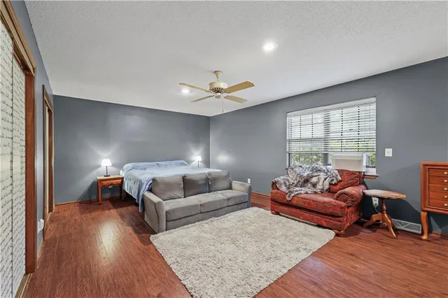 $314,500 | 18701 East 28th Terrace South, Independence, MO 64057