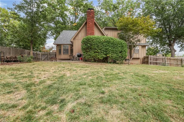 $314,500 | 18701 East 28th Terrace South, Independence, MO 64057