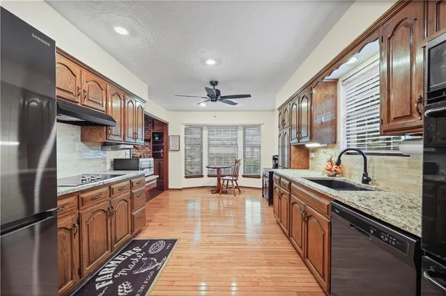 $314,500 | 18701 East 28th Terrace South, Independence, MO 64057