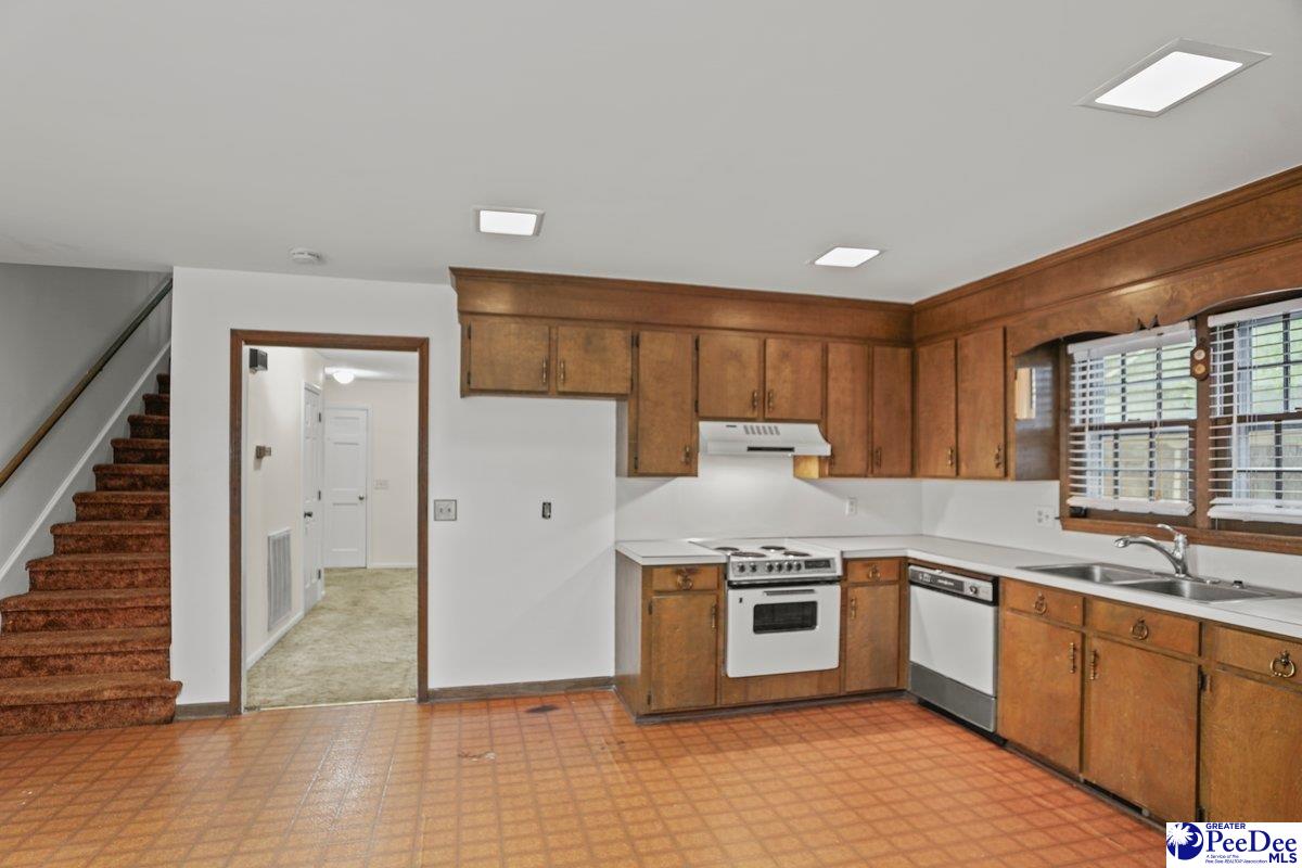 466 Edenderry Way Florence, SC 29501 - Photo 13 of 39 Gallery Image 13