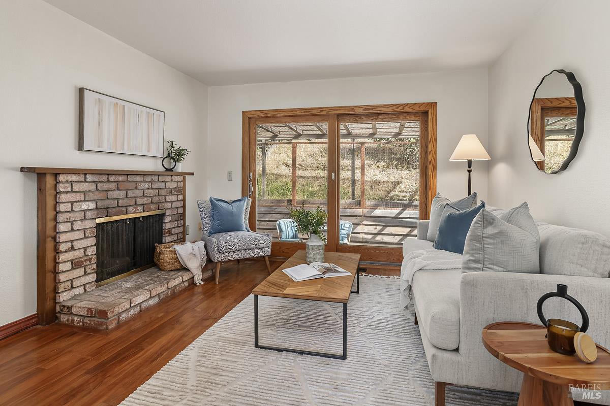 727 Alice Street Novato, CA 94945 - Photo 4 of 23