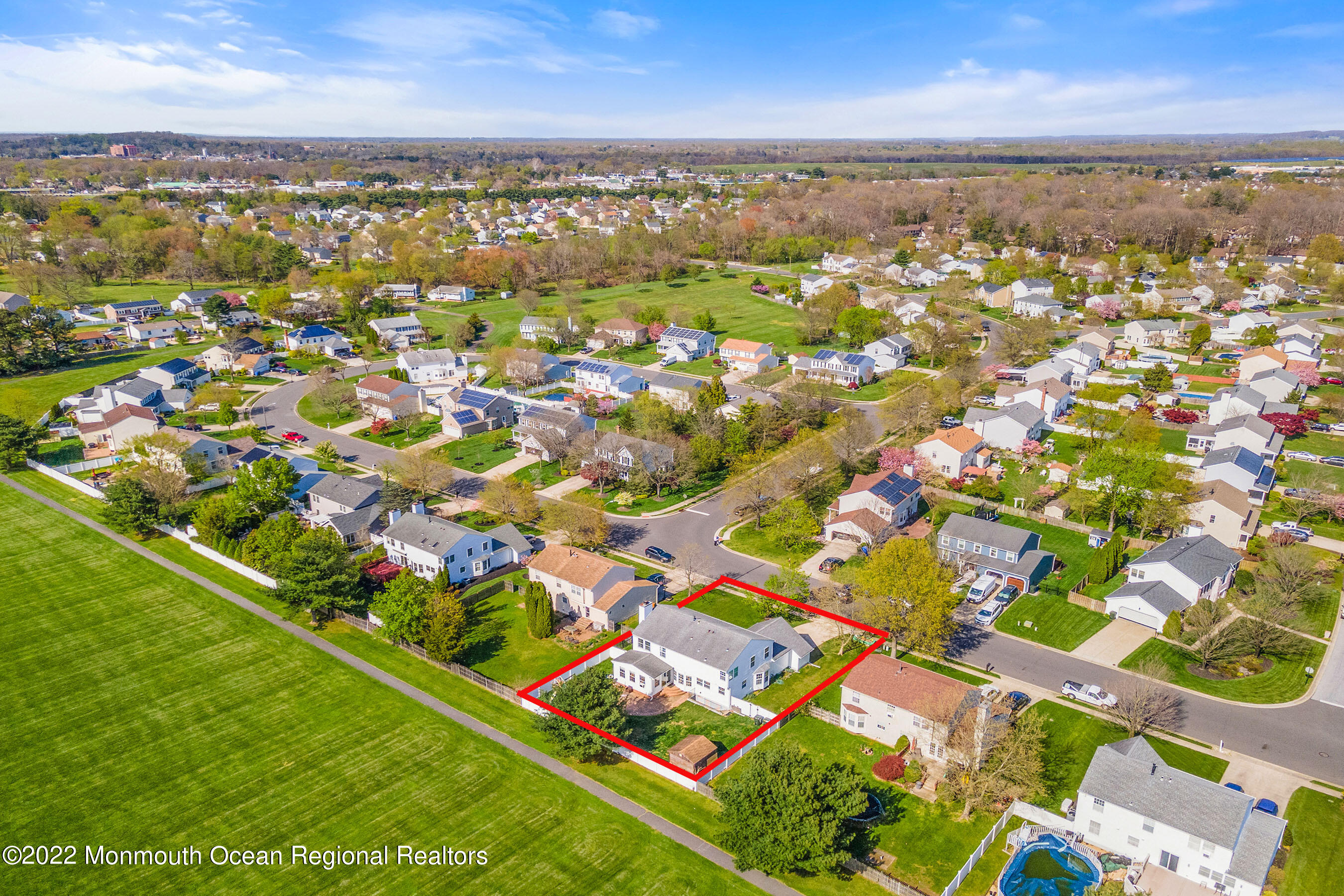 733 Henderson Road Lumberton, NJ 08048 - Photo 11 of 42 RearRightAerial with outline