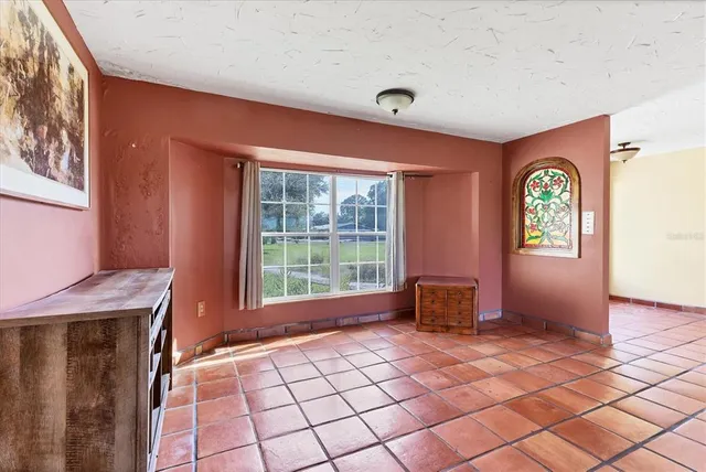 $1,050,000 | 4704 18th Avenue West, Bradenton, FL 34209