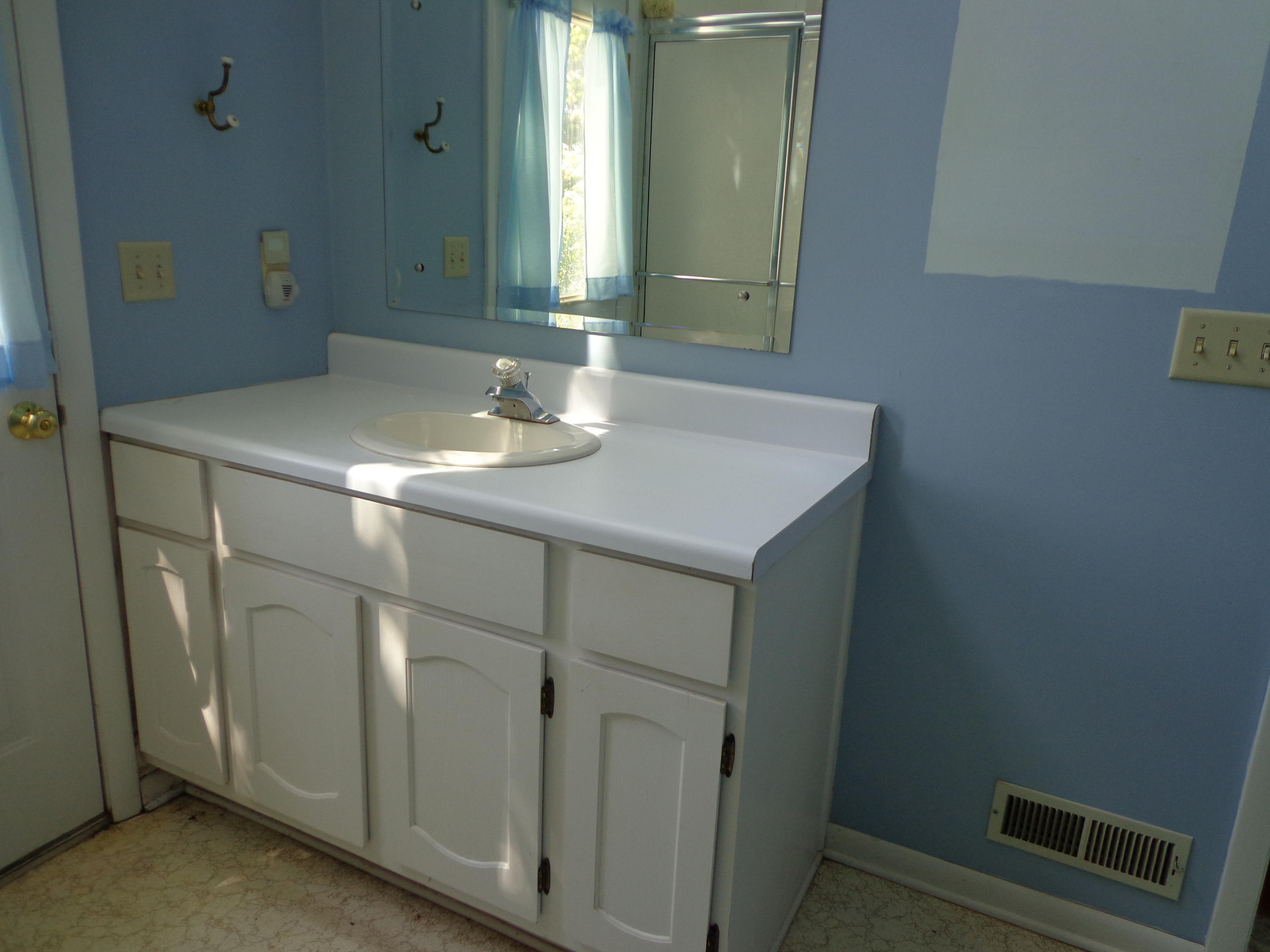 1361 Skyview Road Salem, VA 24153 - Photo 22 of 39 DSC01324