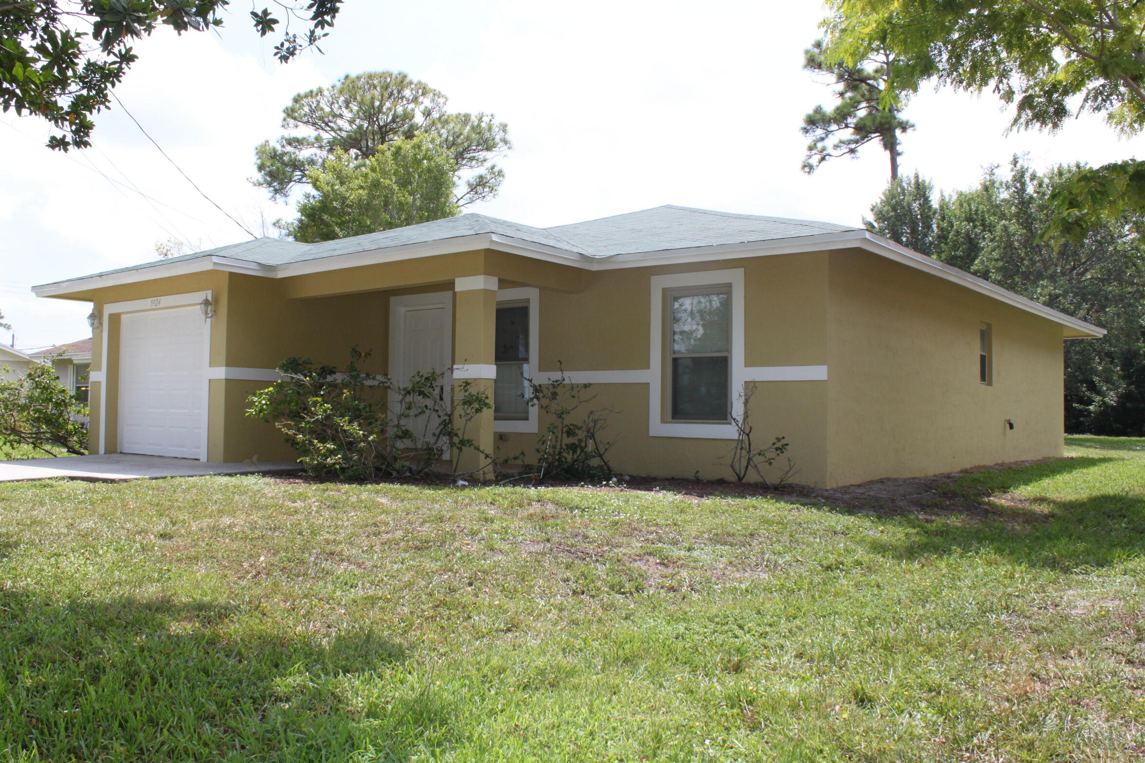 5924 Lime Road Royal Palm Estates, FL 33413 - Photo 2 of 26 IMG_5079
