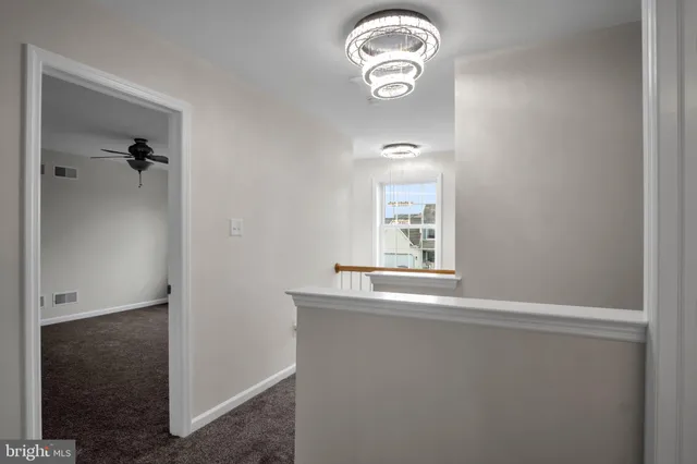 a view of empty room with window