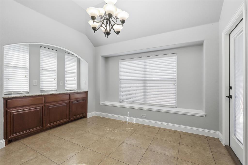 5224 Smokey Ridge Drive Fort Worth, TX 76123 - Photo 11 of 36