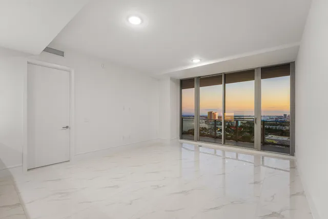 $2,195,000 | 220 Lake Shore Drive, Unit 1911, Lake Park, FL 33403