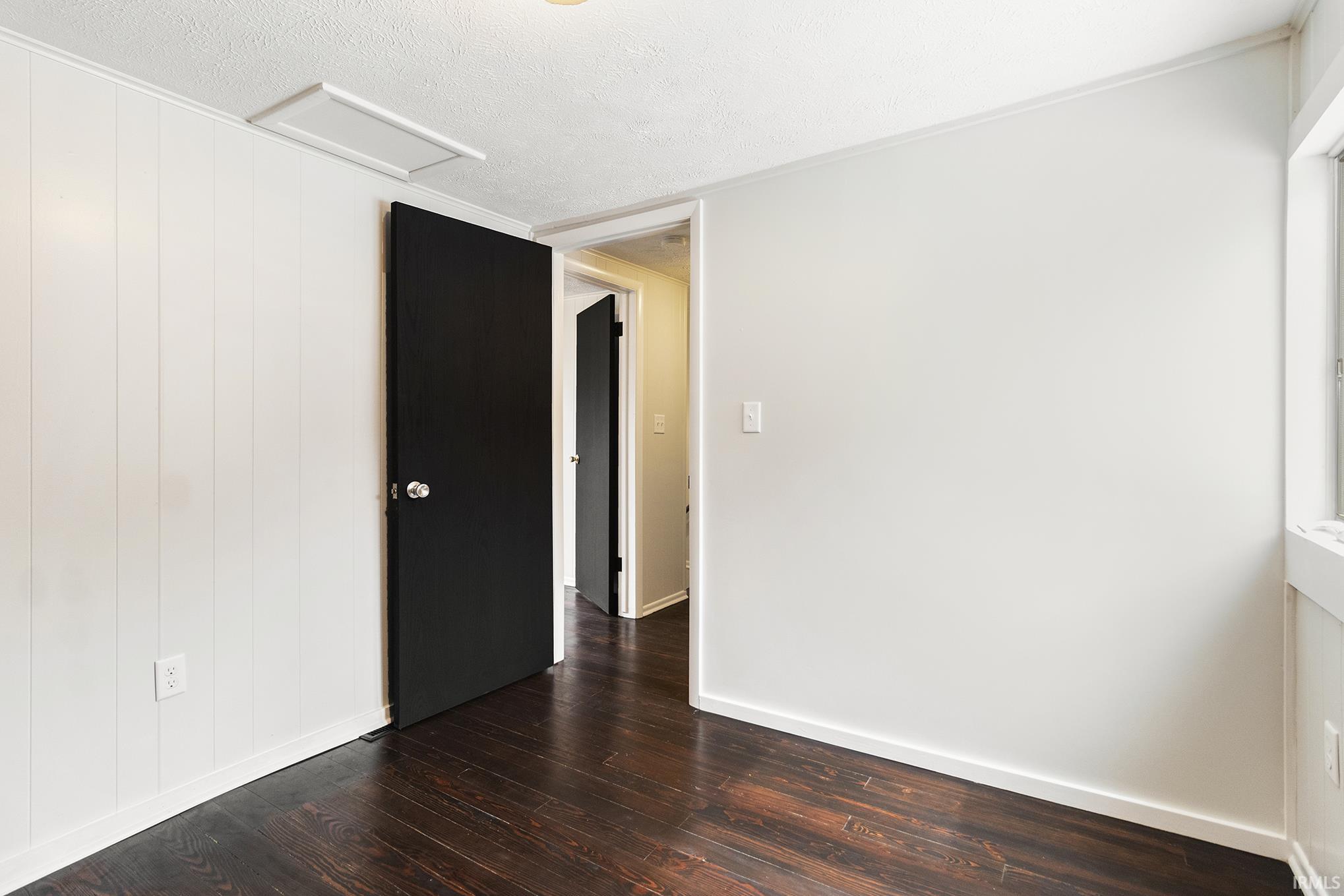 8752 East Chicago Road New Carlisle, IN 46552 - Photo 21 of 25 Gallery Image 21