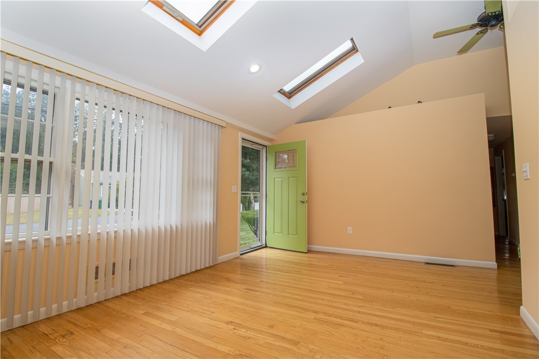 6 Harvest Road Warwick, RI 02888 - Photo 4 of 30