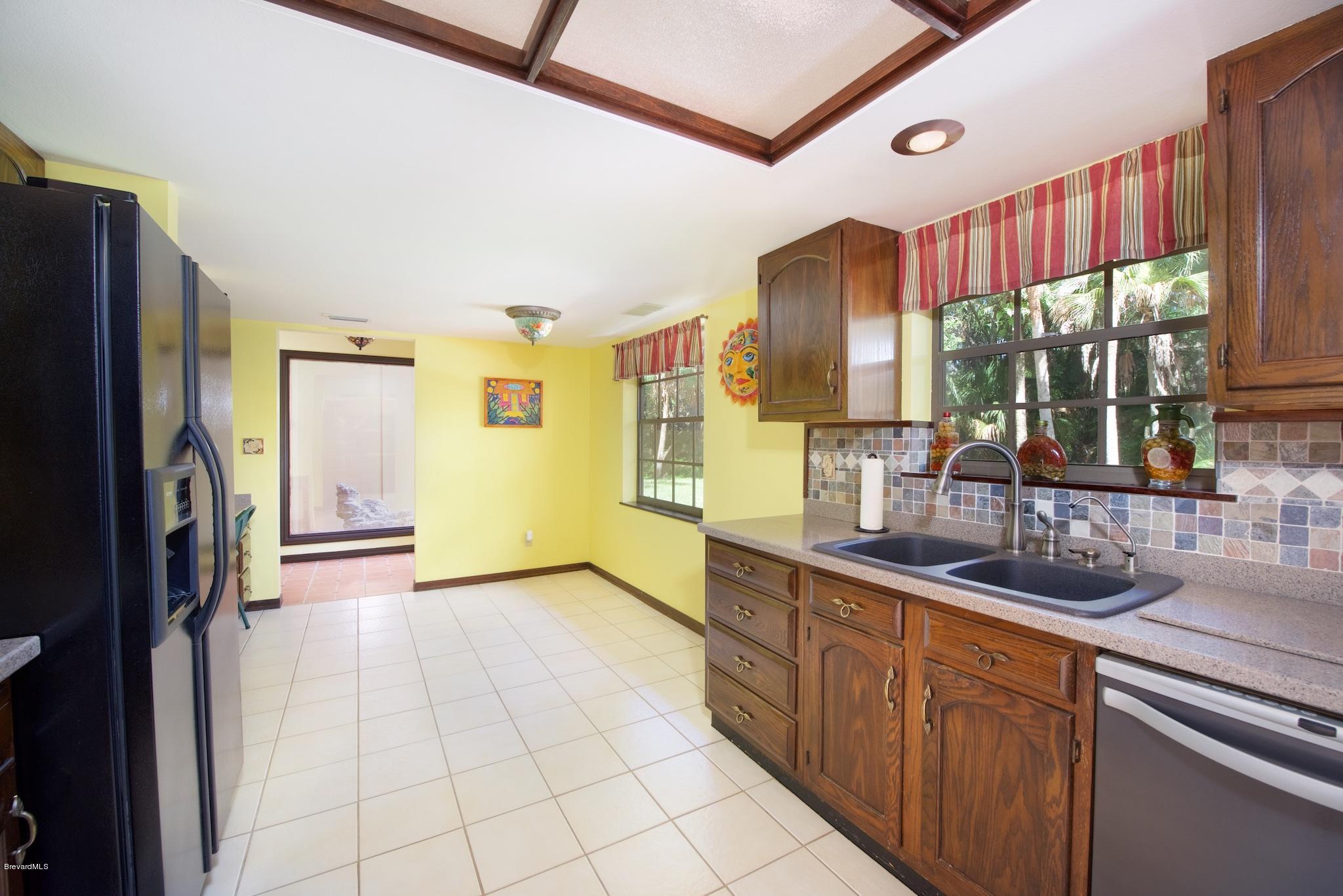 4465 Country Road Melbourne, FL 32934 - Photo 19 of 25 KITCHEN