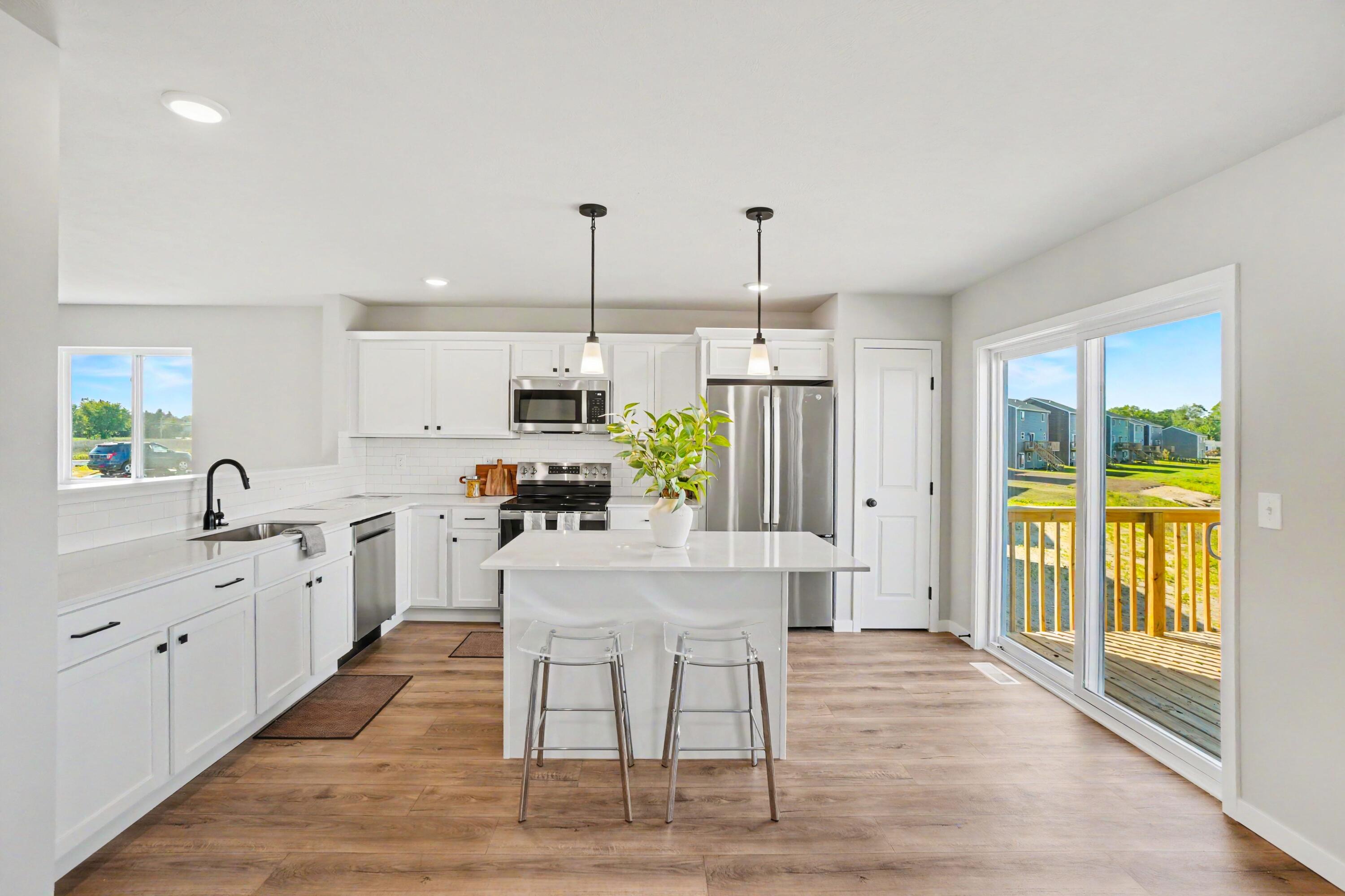 6267 Comiskey Road Stevensville, MI 49127 - Photo 5 of 40 4 SVW089-i2280 9.0 Kitchen2
