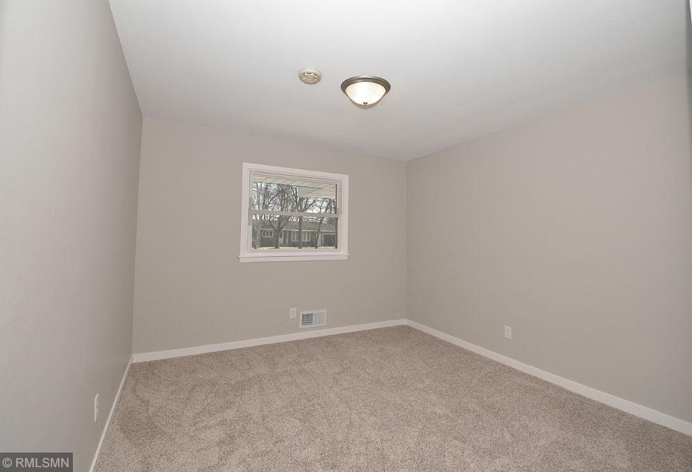 1033 Sunset Ridge Road St. Cloud, MN 56303 - Photo 11 of 16