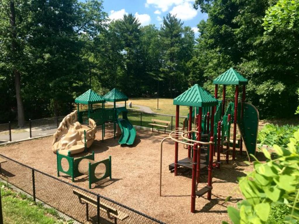 555 Calef Road, Unit 28 Manchester, NH 03103 - Photo 24 of 24