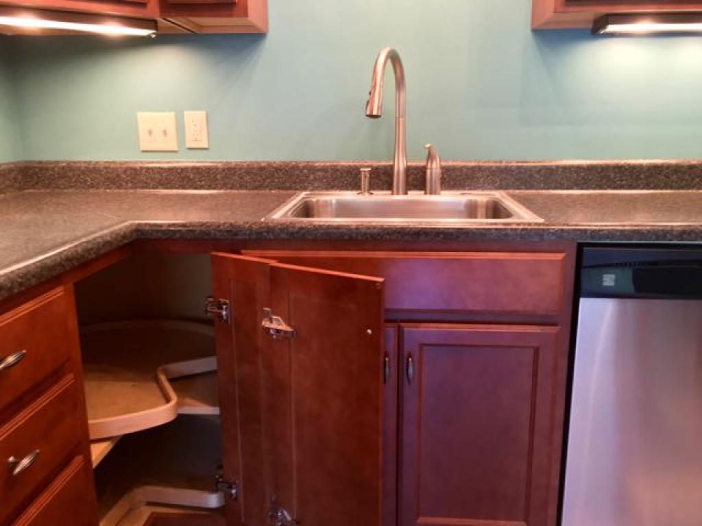 555 Calef Road, Unit 28 Manchester, NH 03103 - Photo 6 of 24