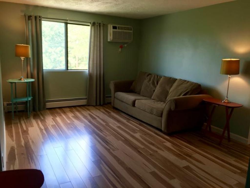555 Calef Road, Unit 28 Manchester, NH 03103 - Photo 10 of 24