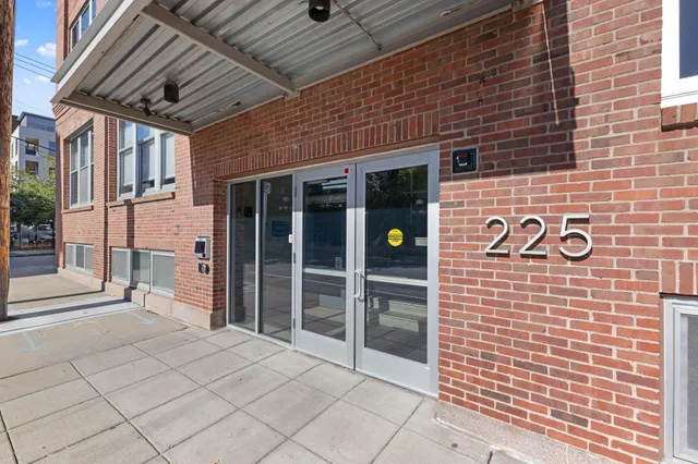 $224,900 | 225 9th Street East, Unit 409, St. Paul, MN 55101