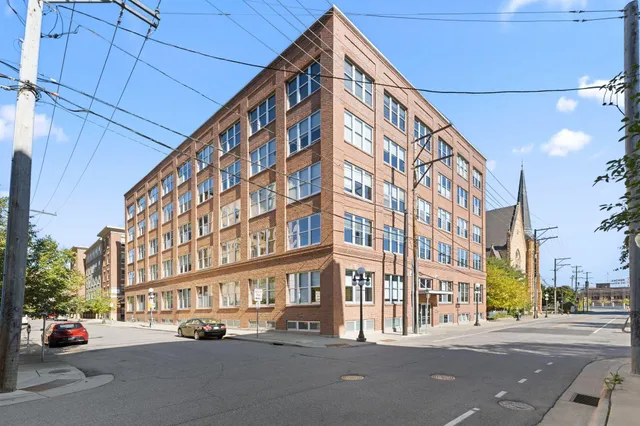 $224,900 | 225 9th Street East, Unit 409, St. Paul, MN 55101