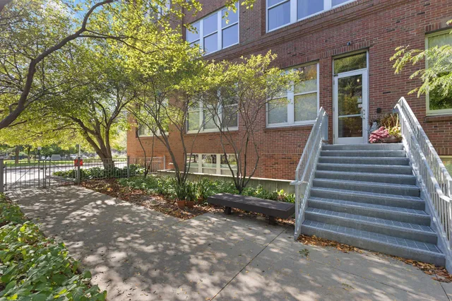 $224,900 | 225 9th Street East, Unit 409, St. Paul, MN 55101