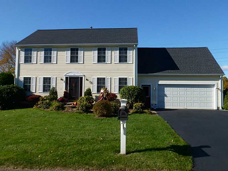 8 Windsong Road Cumberland, RI 02864 - Photo 1 of 20 Exterior Front.