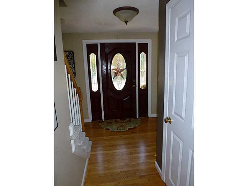 8 Windsong Road Cumberland, RI 02864 - Photo 2 of 20 Entry.