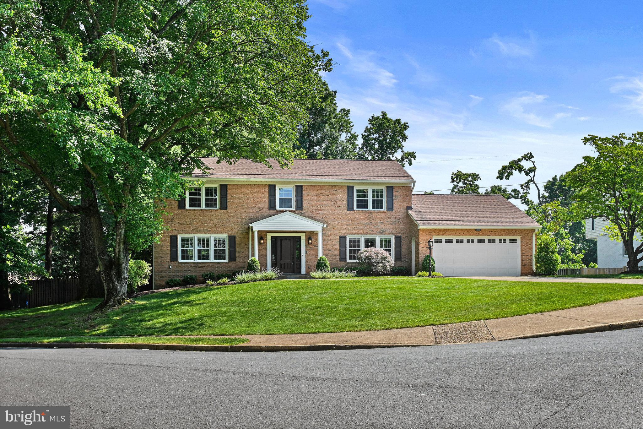 7729 Falstaff Road McLean, VA 22102 - Photo 6 of 73 Gallery Image 6