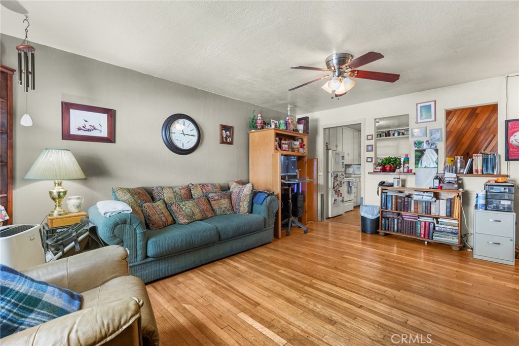 955 Normal Avenue Chico, CA 95928 - Photo 14 of 30 957 Living room