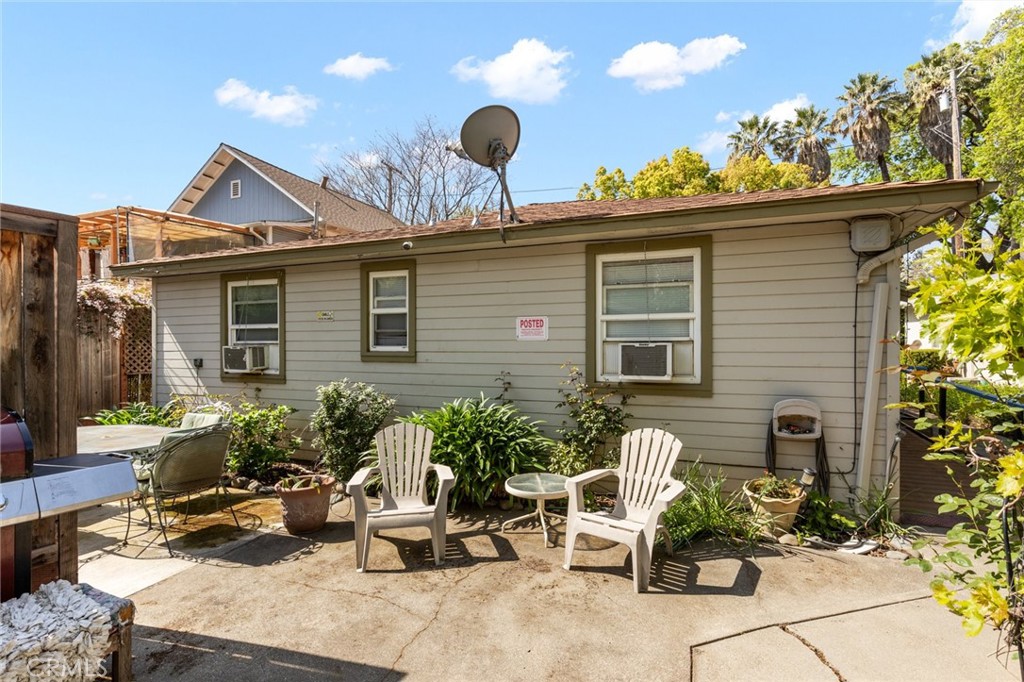 955 Normal Avenue Chico, CA 95928 - Photo 25 of 30 Patio between duplex and garage
