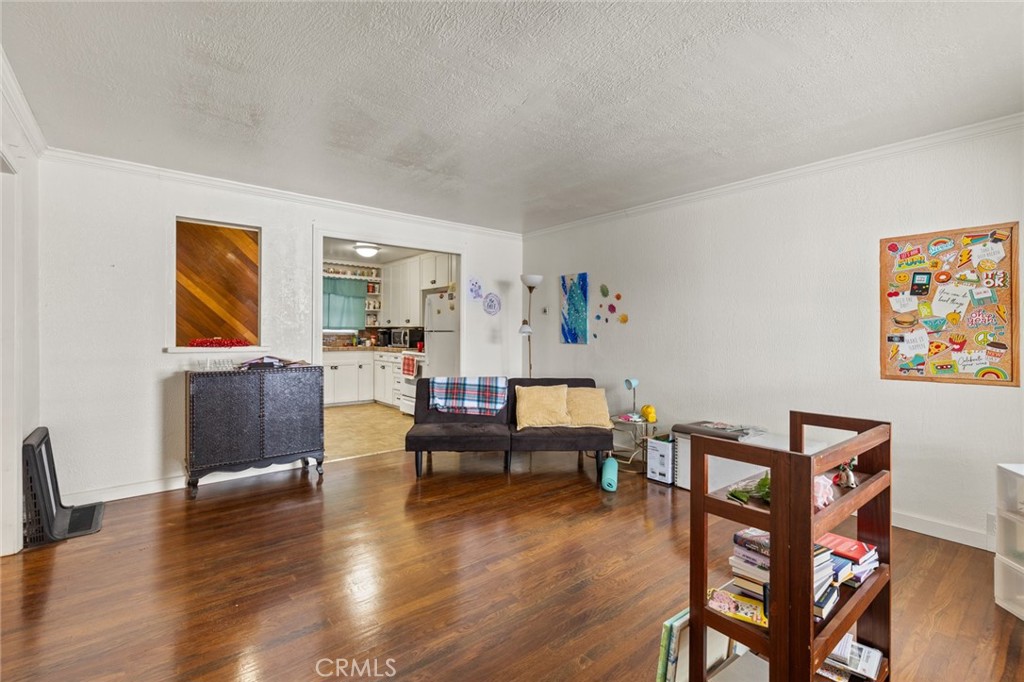 955 Normal Avenue Chico, CA 95928 - Photo 3 of 30 955 Living room