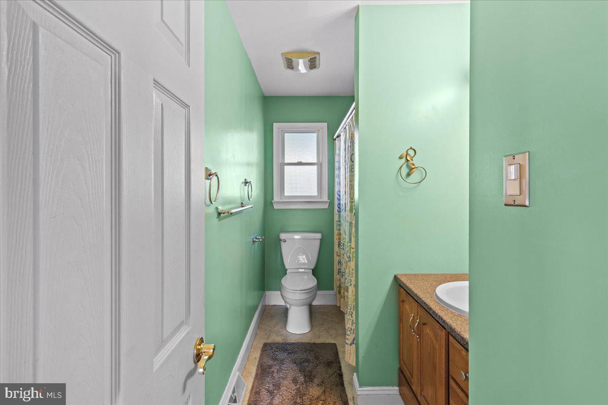 63 Estates Road Pine Hill, NJ 08021 - Photo 21 of 46 full bathroom -main level
