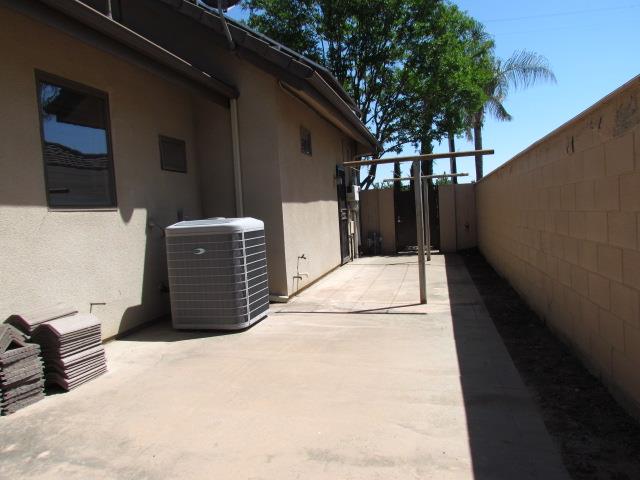 1072 Rorden Avenue Selma, CA 93662 - Photo 38 of 40 a view of a terrace