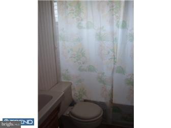 1089 North Common Road Camden, NJ 08104 - Photo 6 of 9