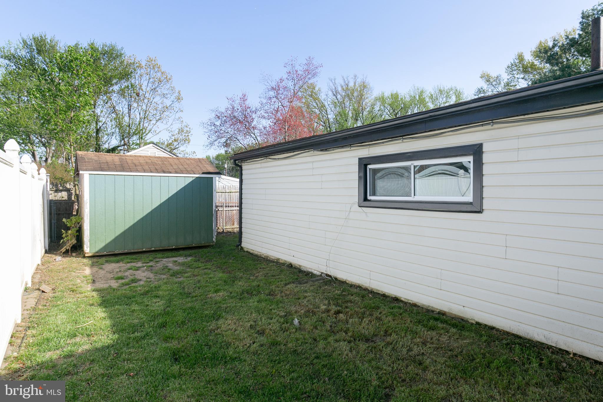 523 Estate Road Maple Shade, NJ 08052 - Photo 28 of 30 a view of a backyard