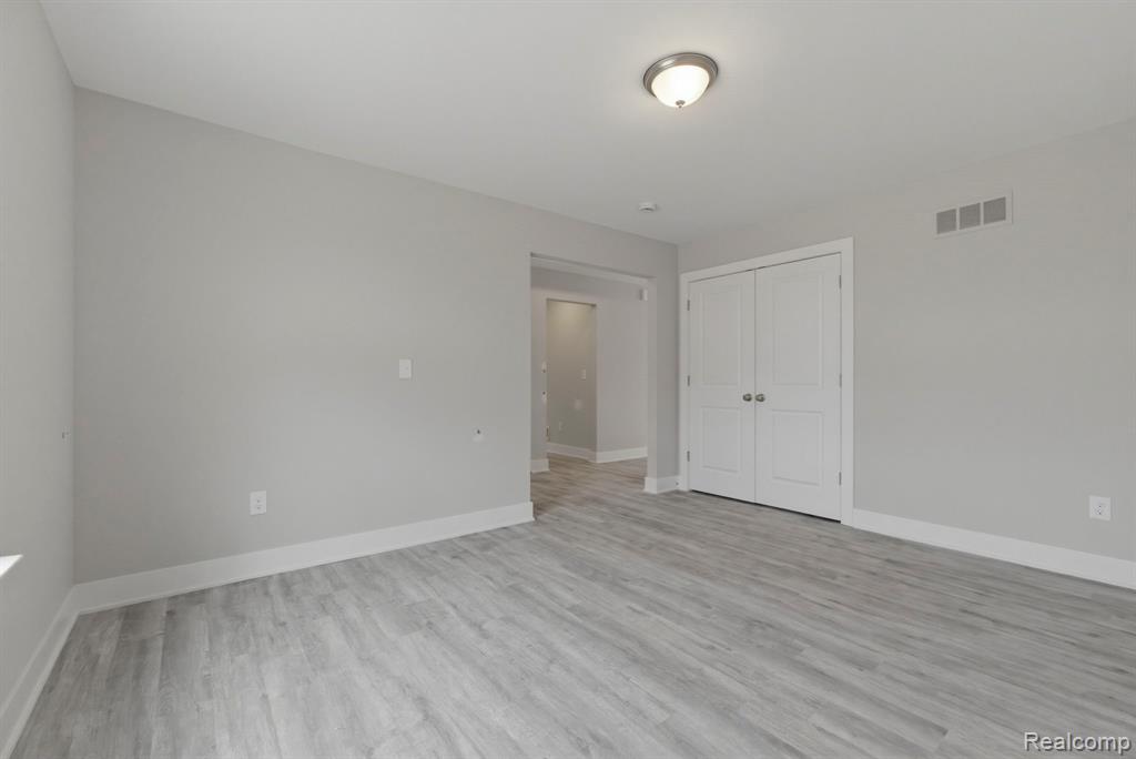 2279 Baltimore Davison, MI 48423 - Photo 4 of 26