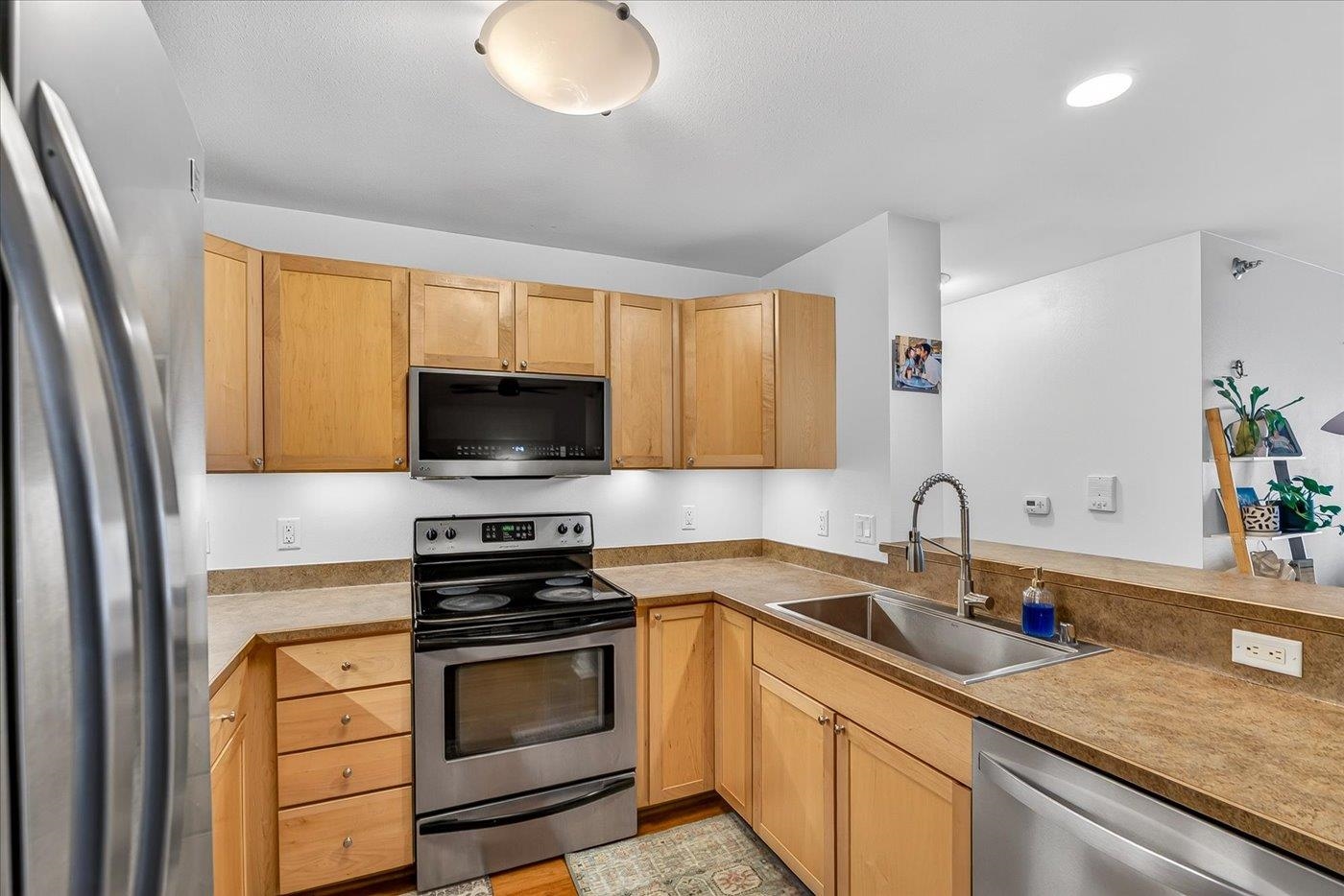 5301 Brody Drive, Unit 202 Madison, WI 53705 - Photo 6 of 35