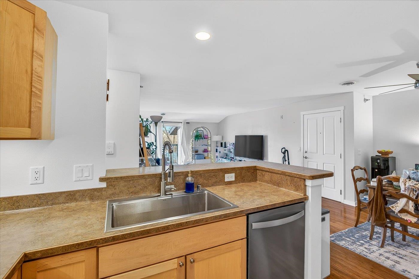 5301 Brody Drive, Unit 202 Madison, WI 53705 - Photo 7 of 35
