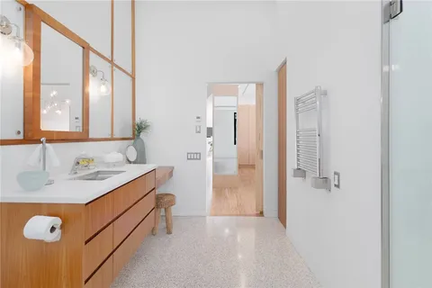 $6,350,000 | 82 Nonquit Lane, Tiverton, RI 02878