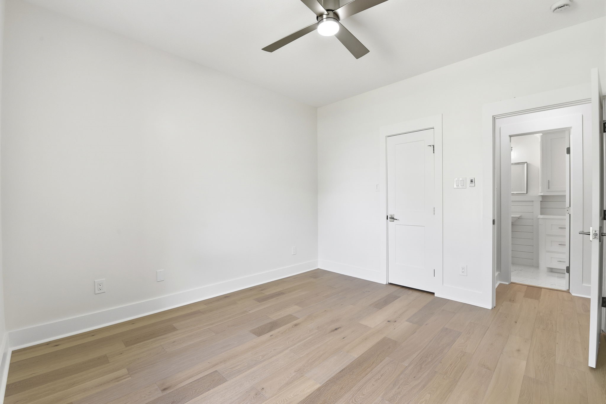 2819 Pearce Meadow Rosharon, TX 77583 - Photo 25 of 50 wooden floor in an empty room