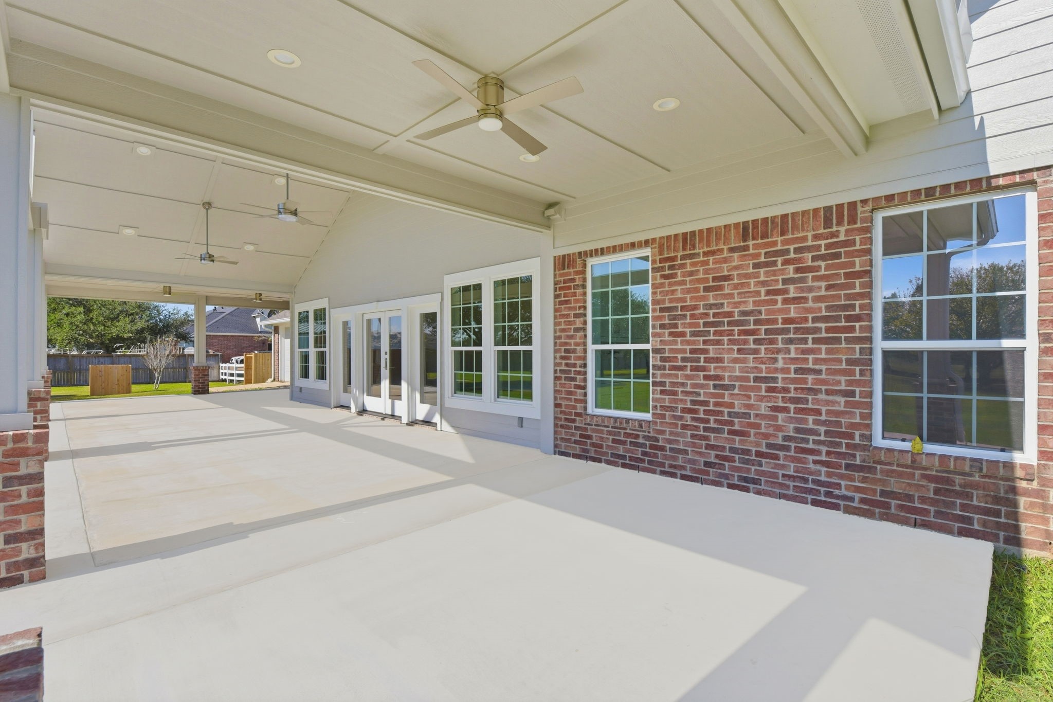2819 Pearce Meadow Rosharon, TX 77583 - Photo 36 of 50 a view of a building with a window and balcony