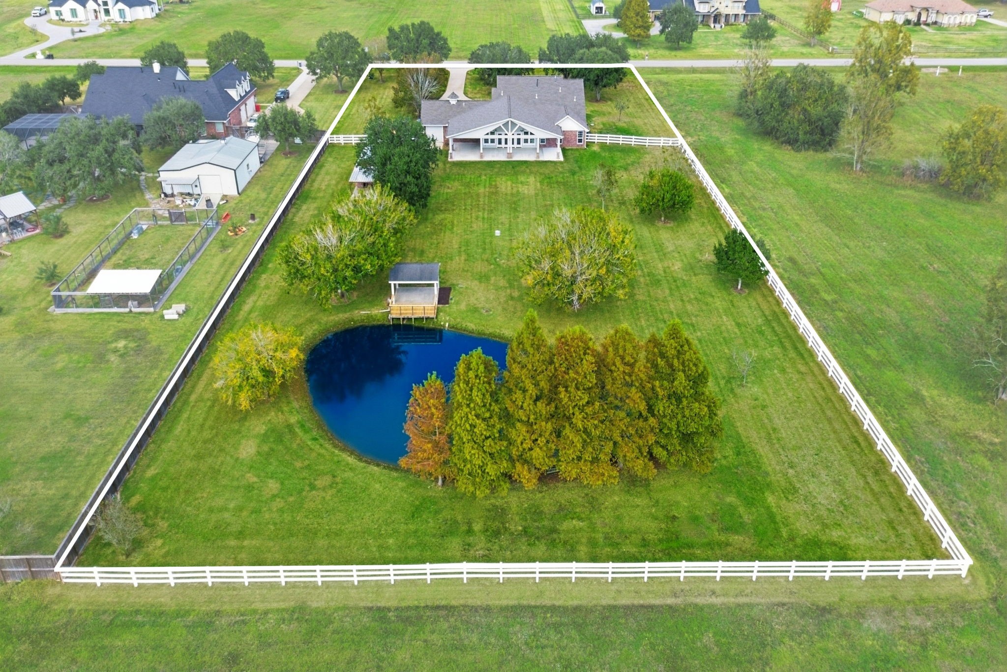 2819 Pearce Meadow Rosharon, TX 77583 - Photo 48 of 50 a view of swimming pool from a balcony
