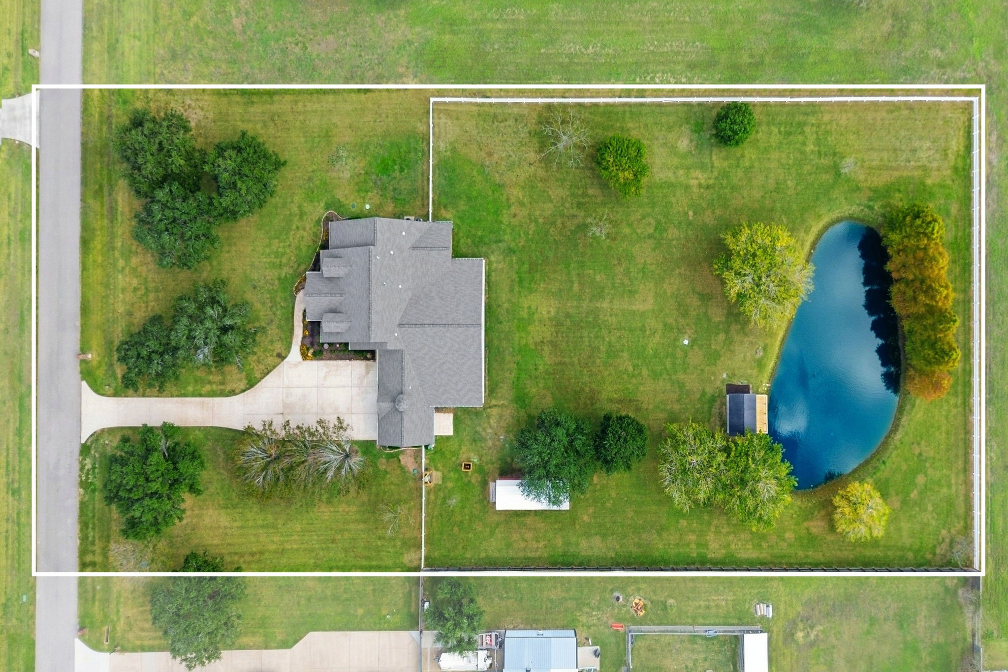 2819 Pearce Meadow Rosharon, TX 77583 - Photo 50 of 50 a view of a tennis court