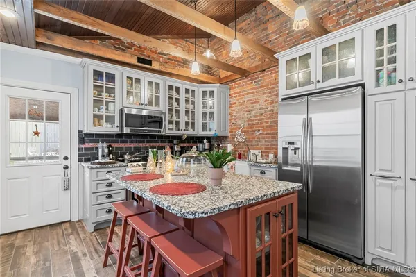 $349,900 | 318 Walnut Street, Madison, IN 47250